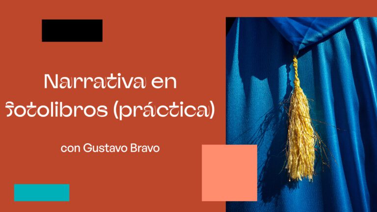 Una maqueta de fotolibro abierta mostrando un díptico con formas esféricas y texturas rojas