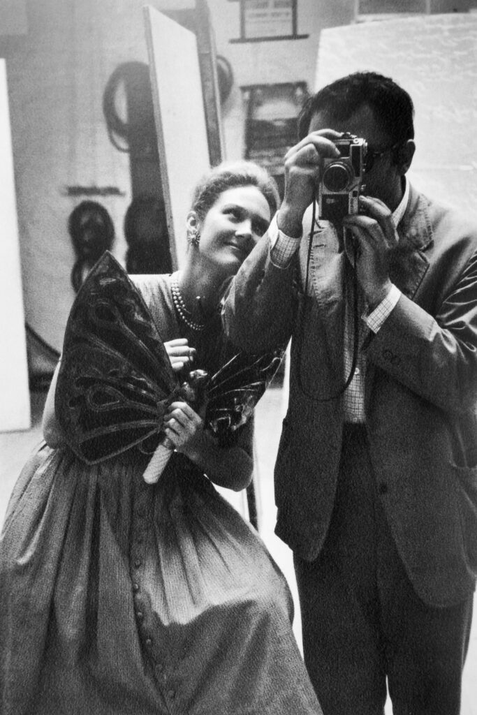 Autorretrato de Saul Leiter con la modelo Bea Ammidown (1960-70)