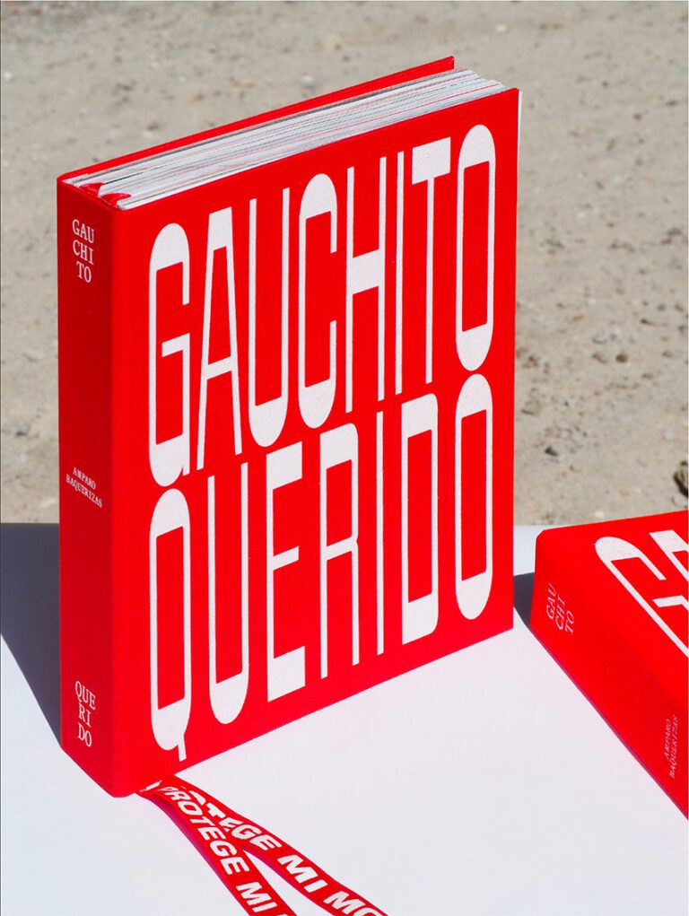 portada del fotolibro Gauchito Querido de Amparo Baquerizas