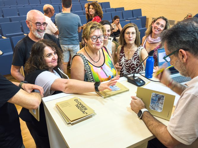 Presentación Jardín Remoto Books Vol.3 Hoy es aún Ángel Valencia-11
