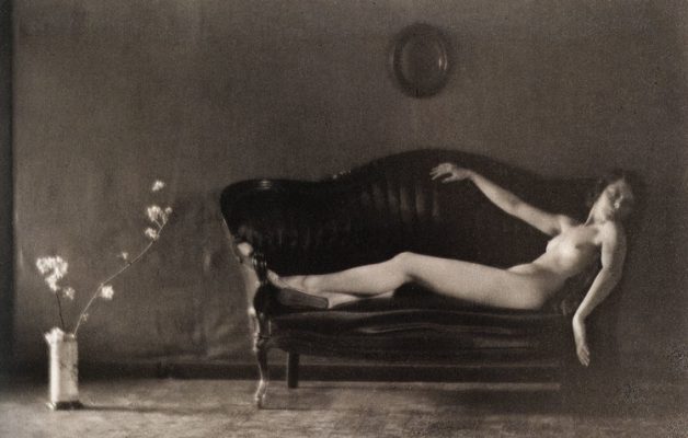 edward-weston-margrethe-mather-sofa-1920